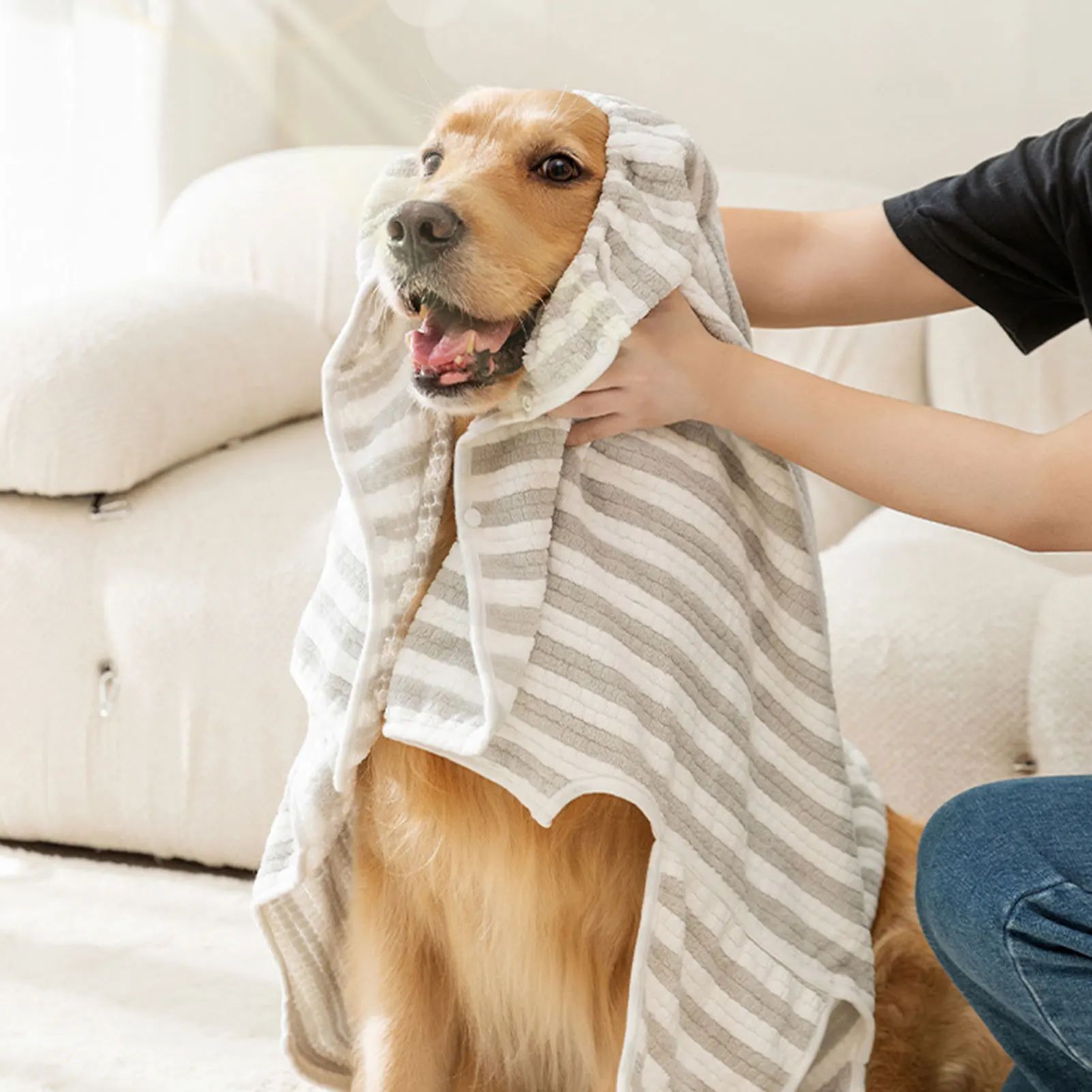 Ultra-Absorbent Pet Bath Towel Quick-Drying Thick Bathrobe for Dogs