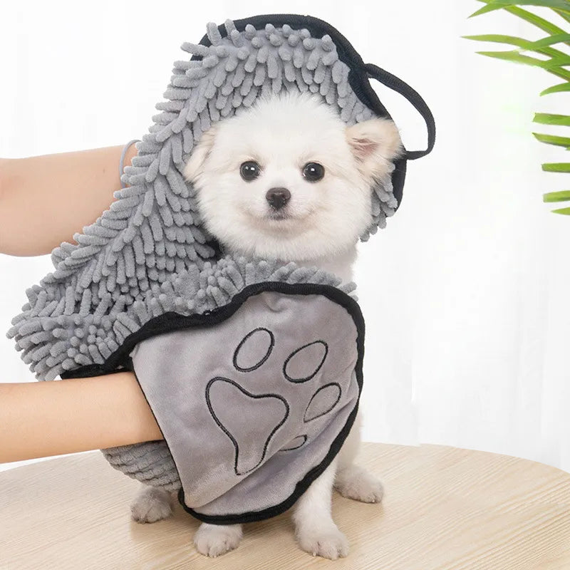 Super Absorbent Microfiber Pet Towel Quick-Drying with Hand Pockets for Dogs and Cats