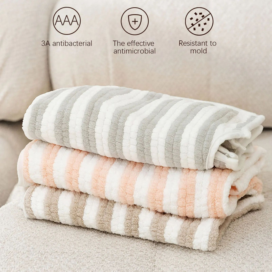 Ultra-Absorbent Pet Bath Towel Quick-Drying Thick Bathrobe for Dogs